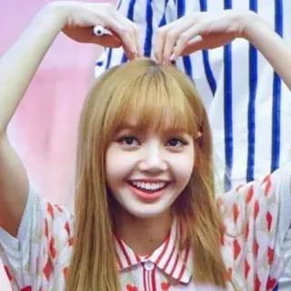 ♥️ Lisa ลิซ่า, K-pop, แบล็กพิงก์, นักร้อง, คนดัง, ไอดอล, ผู้หญิง, ยิ้ม telegram sticker