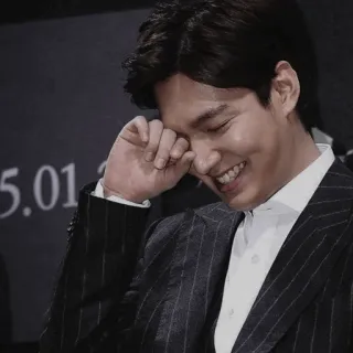 😂 Lee Min Ho aktor, koreański, gwiazda, mężczyzna, uśmiech, garnitur, korea telegram sticker