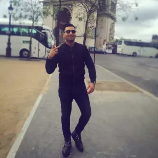 🖤 man, peace sign, travel, Paris, Arc de Triomphe, tourism telegram sticker