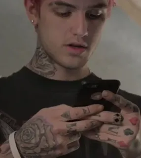 🐣 Lil Peep Lil Peep, raper, muzyk, tatuaż, portret telegram sticker