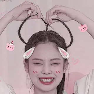 🥟 phụ nữ, nụ cười, dễ thương, hồng, trái tim, tai, gấu telegram sticker