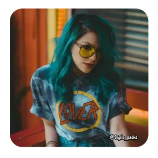 🦋 LOVER personne, femme, cheveux bleus, lunettes de soleil, t-shirt whatsapp sticker