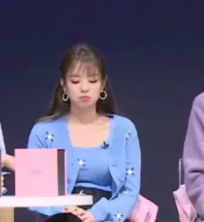 ☹️ Jennie orang, wanita, K-pop, penyanyi, selebriti, anggota whatsapp sticker