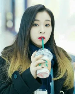 -Gahyeon💝༄ @gl10_stic whatsapp stickers