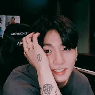 ✨ Jungkook kpop, piosenkarz, artysta, tatuaż, idol, bts, muzyka telegram sticker