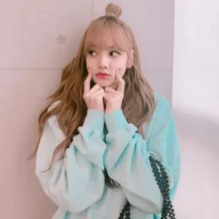 🌸 Lisa Lisa, Blackpink, K-pop, Idool, Zangeres, schattig, Beroemdheid telegram sticker