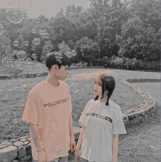 🎈 PEACHYYOUTH couple, bulles, jeunesse, t-shirt, romantique telegram sticker