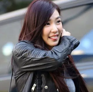 😛 femme, veste en cuir, portrait, personne, asiatique telegram sticker