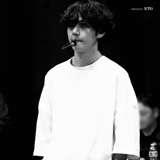 💳 V K-pop, singer, BTS, musician, male, celebrity telegram sticker