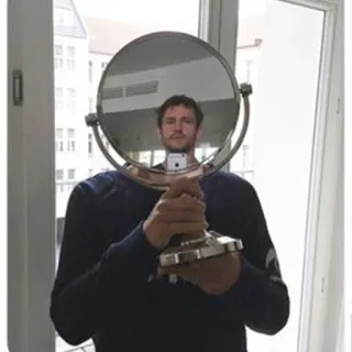 😐 Spiegel, Reflexion, Porträt, Selfie, Mann telegram sticker