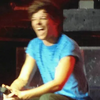🥀 Louis Tomlinson ルイ・トムリンソン, 歌手, ワン・ダイレクション, セレブ, ミュージシャン, ポップスター, コンサート telegram sticker