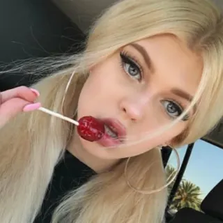 🔥 Frau, Lutscher, blond, Porträt, Mädchen, Süßigkeit, Selfie telegram sticker