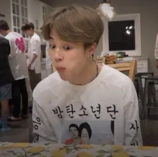 🍼 방탄소년단 kpop, bts, bangtan sonyeondan, boy band coreano whatsapp sticker