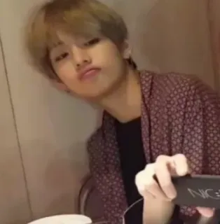 🕸 NICE kpop, селфи, милый, айдол, человек telegram sticker
