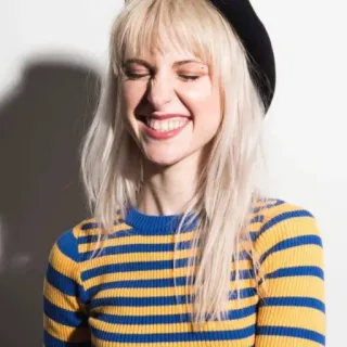 ❤️‍🔥 Hayley Williams músico, cantora, Paramore, Hayley Williams, mulher, cabelo loiro, retrato telegram sticker