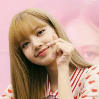 ♥️ Lisa Lisa, Blackpink, K-pop, chanteuse, idol, cœur avec les doigts, célébrité telegram sticker