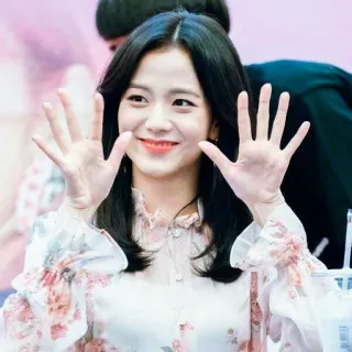 ☁️ Jisoo Jisoo, chanteuse, K-pop, Blackpink, femme, célébrité, blouse fleurie telegram sticker