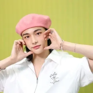 💫 GIVENCHY Jett Matin mode, homme, béret, chemise, coréen, asiatique, homme telegram sticker