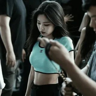 ✖️ Jennie kpop, jennie kim, blackpink, idol, piosenkarka, celebrytka, moda, crop top telegram sticker
