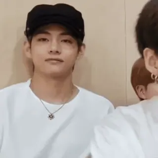 😏 homem, pessoa, rosto, retrato, chapéu, kpop, celebridade telegram sticker