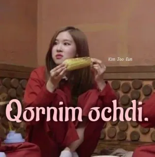 😫 Qornim ochdi. человек, еда, ест, женщина, закуска telegram sticker