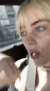 😒 Billie Eilish นักร้อง, ป๊อปสตาร์, คนดัง, คนมีชื่อเสียง, เพลง telegram sticker