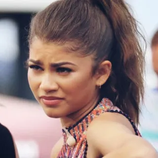 😑 Zendaya zendaya, celebrità, attrice, donna, persona, faccia telegram sticker