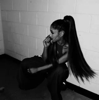⛓ Ariana Grande cantante, artista, estrella pop, celebridad, mujer telegram sticker