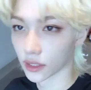 🤧 Felix kpop, idol, singer, blonde, stray kids, k-pop telegram sticker
