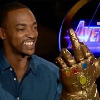 🖕 Falcon Avengers Halcón, Vengadores, Anthony Mackie, Guantelete del Infinito, Marvel, Superhéroe, Dedo corazón, Gesto telegram sticker