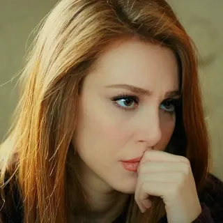 🙁 donna, ritratto, viso, capelli rossi, bellezza telegram sticker