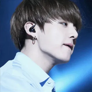 😒 homme, personne, boucles d'oreilles, coréen, bts, kpop, jungkook telegram sticker