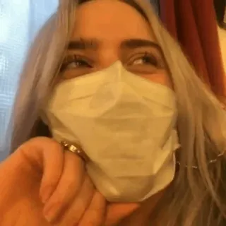 🌊 Billie Eilish Billie Eilish, piosenkarka, celebrytka, maska telegram sticker
