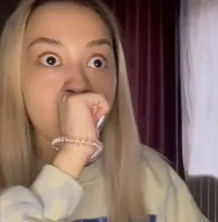 😟 женщина, удивлена, шокирована, выражение лица, лицо, портрет whatsapp sticker