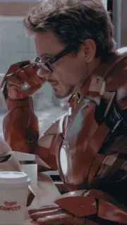 🕶 Tony Stark Iron Man marvel, superhéroe, iron man, robert downey jr, científico whatsapp sticker