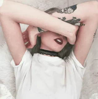 🐼 Mädchen, Frau, Tätowierungen, Porträt, Choker, weißes Hemd telegram sticker