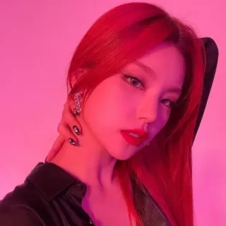 🥵 Frau, rote Haare, Porträt, Make-up, Koreanisch, Asiatisch, Mädchen whatsapp sticker