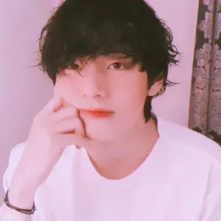 🌨 V kpop, идол, певец, bts, v, тэхён telegram sticker