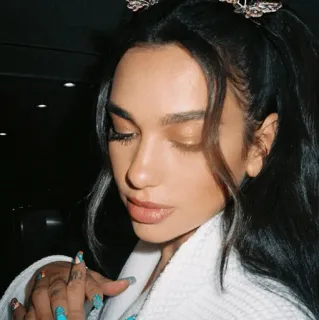 🥂 Dua Lipa знаменитость, Дуа Липа, певица, портрет, человек, женщина, бабочка, красота telegram sticker
