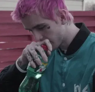 🐣 Lil Peep 7 UP Lil Peep, raper, 7 UP, napój, różowe włosy, tatuaż telegram sticker