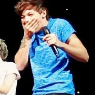😂 Louis Tomlinson músico, One Direction, cantor, celebridade, microfone, popstar telegram sticker
