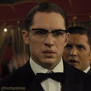 😡 Tom Hardy @freetopsticker tom hardy, acteur, homme, lunettes, costume whatsapp sticker