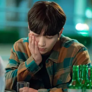 😔 uomo, triste, asiatico, che beve, flanella whatsapp sticker