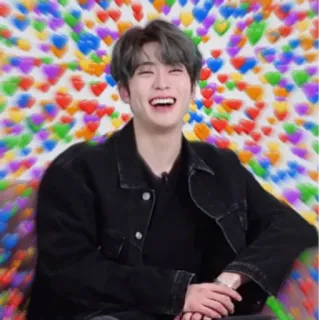 🦅 мужчина, K-pop, человек, улыбка, счастливый, сердечки, черная куртка whatsapp sticker