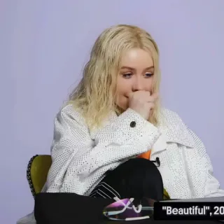 🌻 "Beautiful", 2002 Christina Aguilera, Hermosa, Canción, Video musical, Música pop telegram sticker