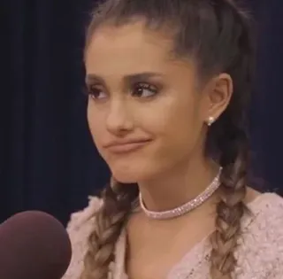 🌃 Ariana Grande คนดัง, นักร้อง, ผู้หญิง, ภาพเหมือน, หน้าตลก, ป๊อปสตาร์ telegram sticker