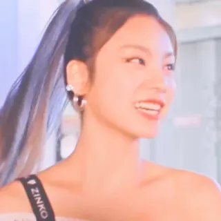 🌸 ZINKO kpop, femme, chanteuse, asiatique, célébrité, yeji, itzy telegram sticker