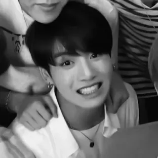 😁 Jungkook kpop, cantante, música, ídolo, retrato, blanco y negro, persona telegram sticker