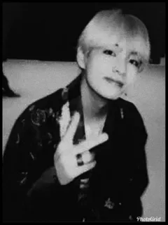 🖇 V K-pop, chanteur, idole, BTS, coréen telegram sticker