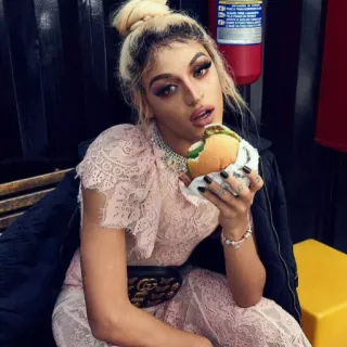 🍔 mulher, comendo, hambúrguer, vestido de renda, beleza, estilo whatsapp sticker